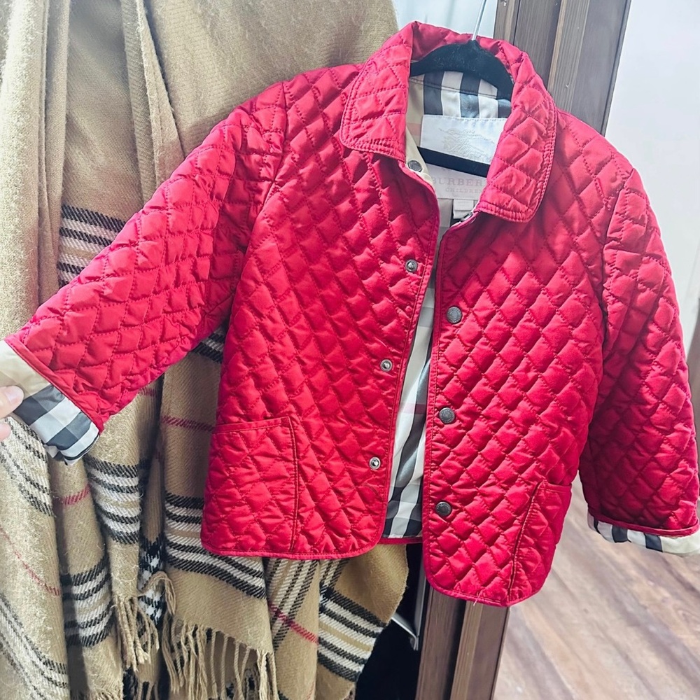 Burberry girl jacket 3T